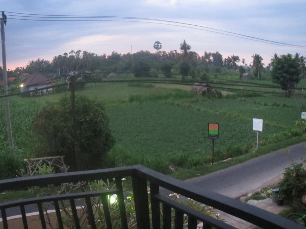Mesari Homestay & Warung Amed  Exterior photo